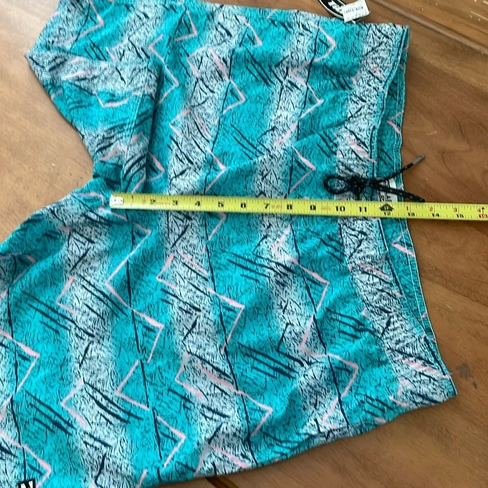 Billabong NWT LayBacks Board Shorts Size XL